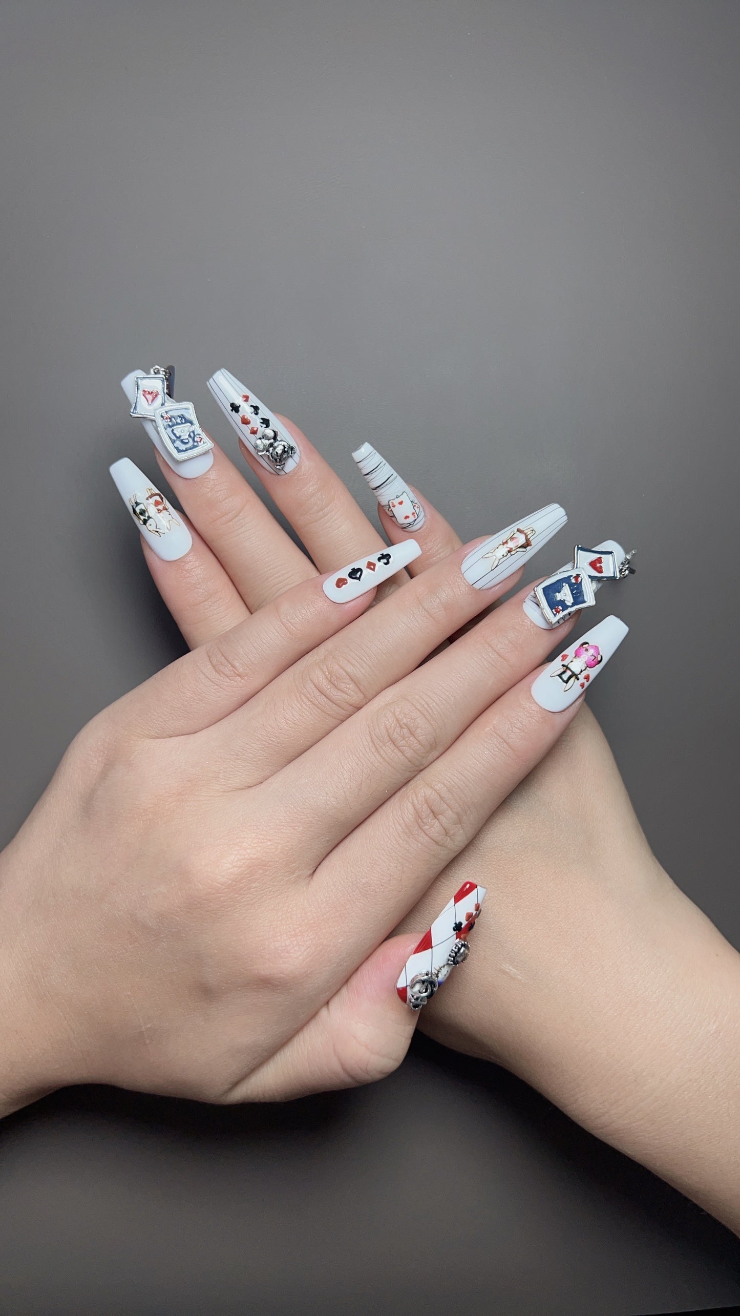 Poker Nails